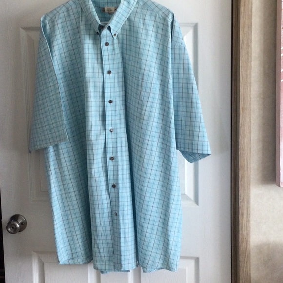 Other - Short Sleeve Button Down Shirt